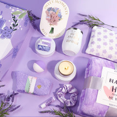 GiftPioneer unboxing moment highlights luxury packaging and personal touch.