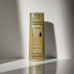 GIOVANNI smoothing castor oil shampoo foam demonstrates luxe cleansing