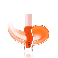 Gisou lip oil on lips delivering ultra-glossy shine