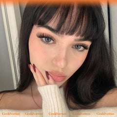 Goddvenus CD Curl lash clusters laid out for voluminous yet natural DIY looks.