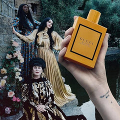 Gucci Bloom Profumo Di Fiori packaging closeup highlighting gift-ready presentation