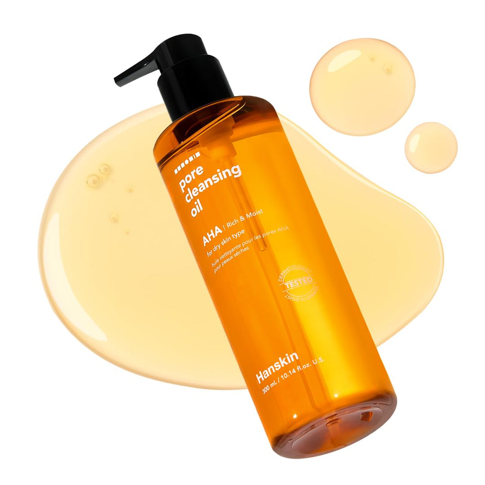 Hanskin AHA Pore Cleansing Oil pump-action bottle for smooth makeup removal and hydration.