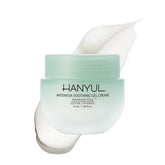 Hanyul Artemisia Soothing Gel Cream bottle pours to reveal refreshing hydration.