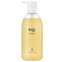 Hesul Korean Soybean Shampoo bottle pour shows sulfate-free cleansing for sensitive scalps