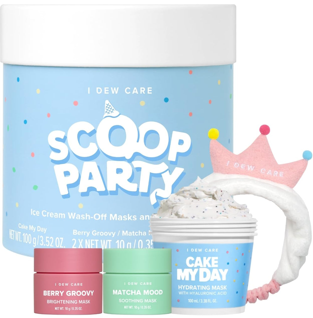 I DEW CARE Scoop Party Cake My Day mask application boosts hydration on clean skin