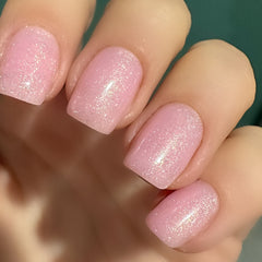 IN.HYPE Sculpting Hard Builder Gel glitter closeup highlights elegant shimmer for stylish nails.