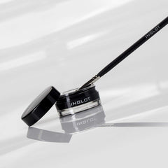 Inglot AMC Eyeliner Gel intense pigment swatch delivering dramatic matte finish