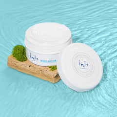 Inis Energy of the Sea breeze fragrance closeup suggests a refreshing, uplifting scent routine.