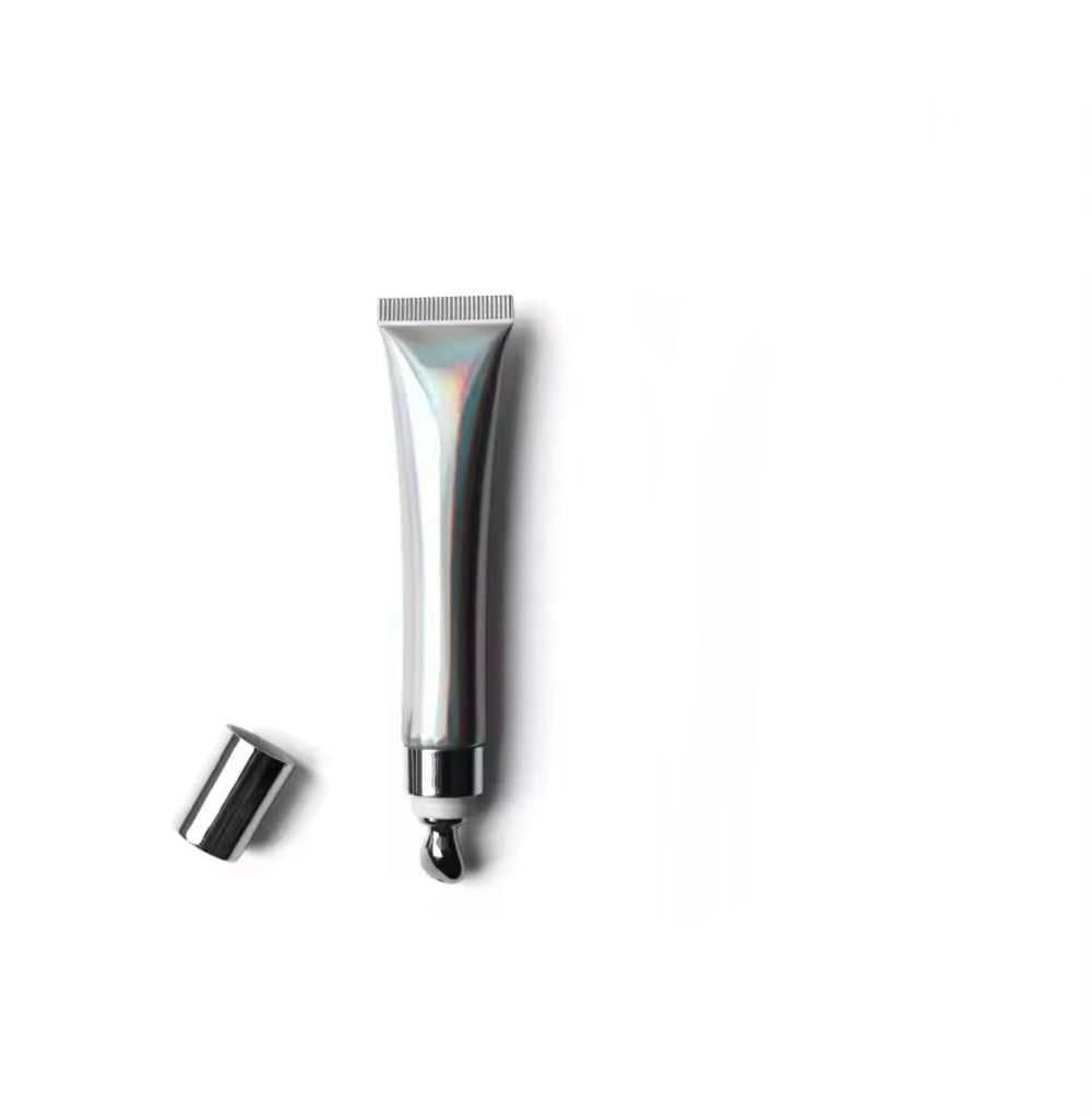Intense Lip Plumping Lipgloss crystal-clear bottle with hydrating shine