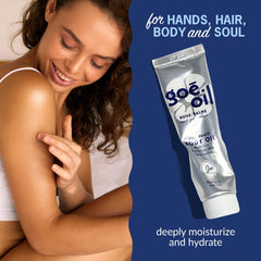 Jao Goē Oil hand application highlights versatile moisture that soothes dry skin.