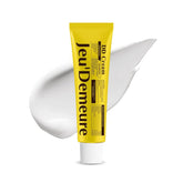 JEU'DEMEURE DermiShuttle DD Cream packaging close-up highlighting premium hydration promise.
