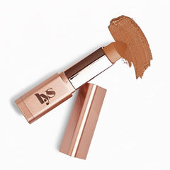 JIGME CALA L.Y.S bronzer-stick on the cheekbone shows sculpted definition.