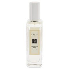 Jo Malone Pomegranate Noir spray provides even fragrance distribution for evenings.