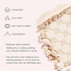 Jouer Soft Focus Hydrate & Setting Powder compact with matte finish provides oil control and blur.