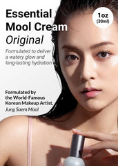 Texture of JUNG SAEM MOOL Essential Mool Cream on skin showing dewy finish