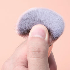KINGMAS 180mm brush length offers comfortable, controlled application.