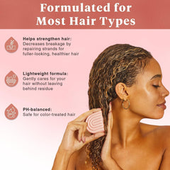 Kitsch castor oil conditioner bar apply demonstrates easy, even coverage for smooth hair.