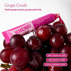 KNEMO LipLock Jelly Serum applied for instant lip comfort and shine.
