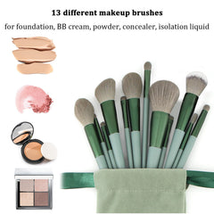 Koccido eyeshadow brush for precise, even blending.