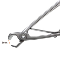 KOHM Nail Clippers ergonomic grip with matte finish for comfortable, controlled use.
