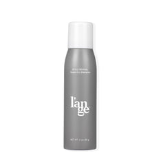 L'ANGE HAIR Style Revival Dry Shampoo Spray application: absorbs oil for fresh second-day style.