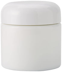 La Mer Moisturizing Cream application gesture demonstrates smooth spreading and absorption