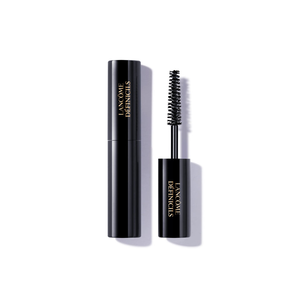 Lancôme Définicils travel-size packaging for on-the-go definition.