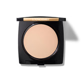Lancôme Dual Finish compact close-up highlighting natural matte finish for everyday wear.