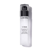 Lancôme La Base Pro pump-dispense shows easy, mess-free priming for quick makeup prep.