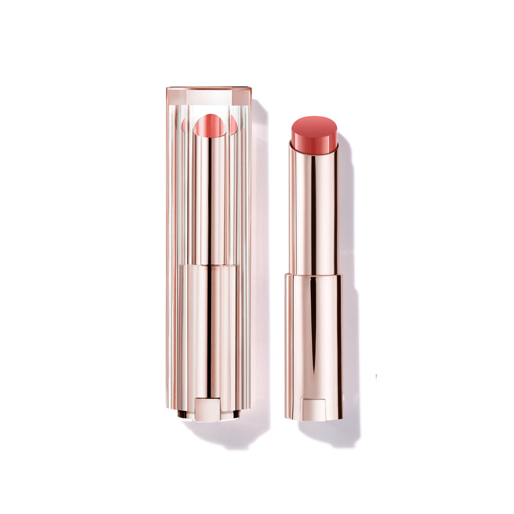 Lancôme Lip Idôle Butterglow 24h hydration on lips for all-day moisture.