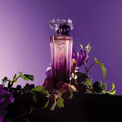 Lancôme Trésor Midnight gift-ready packaging suggests a thoughtful present for anniversaries.