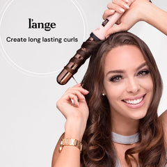 L'ANGE HAIR Ondulé wand shows 410°F temperature for efficient curling.