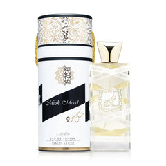 Lattafa Musk Mood spray-action captures a fine mist for even application.