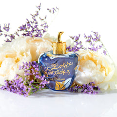 Lolita Lempicka Le Parfum musk-scented sillage closeup, lasting warmth.