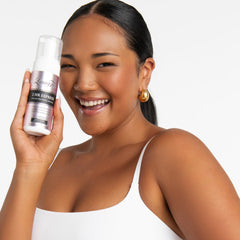 Loving Tan 2HR Express mousse dries in 60 seconds for a fast routine.