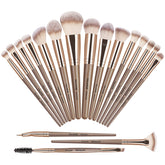 MAANGE 18-piece premium synthetic brush set helps achieve smooth foundation application.