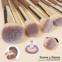 MAANGE powder brush delivers even coverage with precise control.