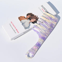 Manetural D1 wide tooth comb side view emphasizing travel-friendly portability