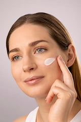 Medik8 Crystal Retinal 1 packaging close-up with gluten-free claim