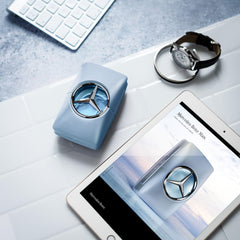 Mercedes-Benz Man Fresh cedarwood base underlines warm, lasting presence throughout the day.