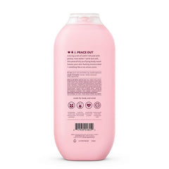 Berry Balance close-up of berries highlights antioxidant-rich extracts and lush scent.