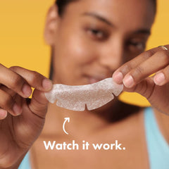 Mighty Patch Chin Patch XL close-up shows oil absorption and impurity removal.