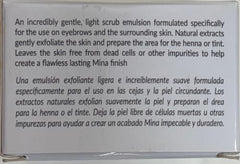 MINA Brow Scrub: fórmula vegana y libre de crueldad