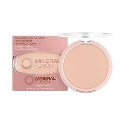Mineral Fusion pressed powder foundation compact closeup with matte finish for shine control