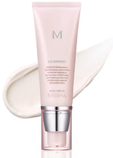 MISSHA M BB Boomer Primer illuminates the skin with a dewy glow for radiant makeup.