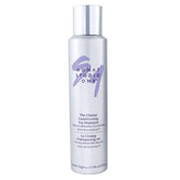 MONAT Studio One The Champ dry shampoo application shows root oil absorption for refreshed hair.
