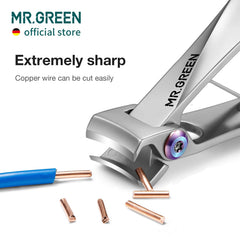 MR.GREEN clipper performing copper wire test to show sharp edge