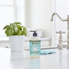 Olive oil and aloe vera ingredients highlighted in formula