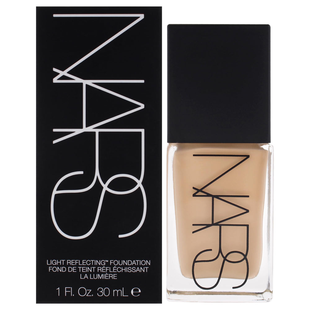 NARS Light Reflecting Foundation M2 Santa Fe bottle demonstrates warm medium shade for even complexion