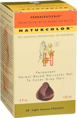 Naturcolor gloves shown for mess free comfortable hair color